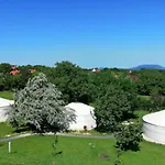 Jurta Balatongyörök