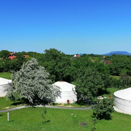 Jurta Балатондьёрёк