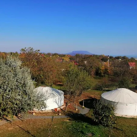 Jurta Οργανωμένο κάμπινγκ *