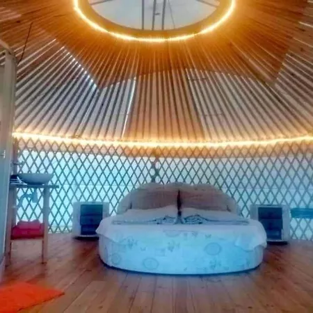 Роскошный шатер Jurta