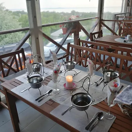 Jurta Балатондьёрёк