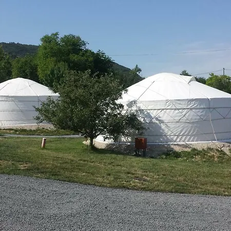 Οργανωμένο κάμπινγκ Jurta *