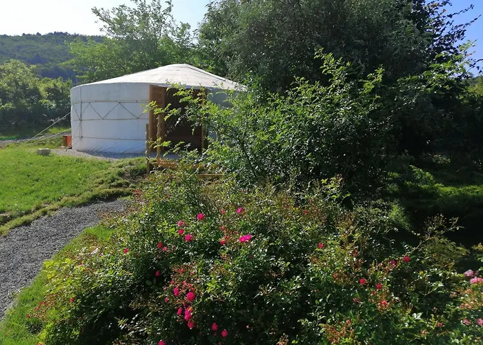 Jurta * Balatongyörök