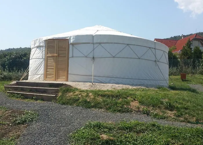 Luxe tent Jurta